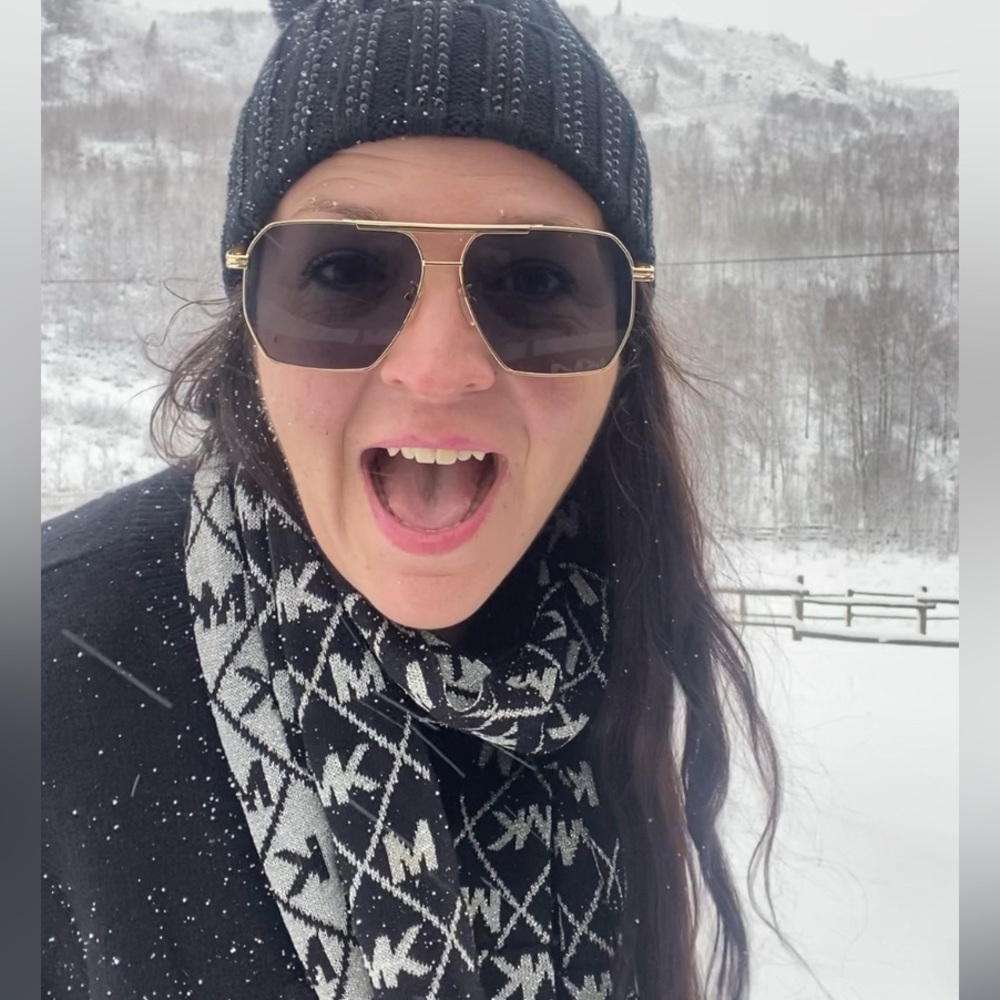 Sister McGuire is in Colorado! 12/30 Live in the Wild! Come shop with me!